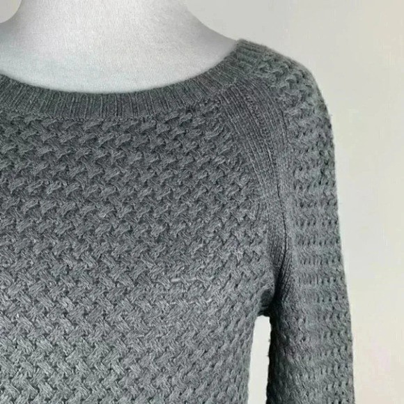 Ann Taylor loft sweater sz XS 21% wool 6% rabbit - Picture 3 of 10